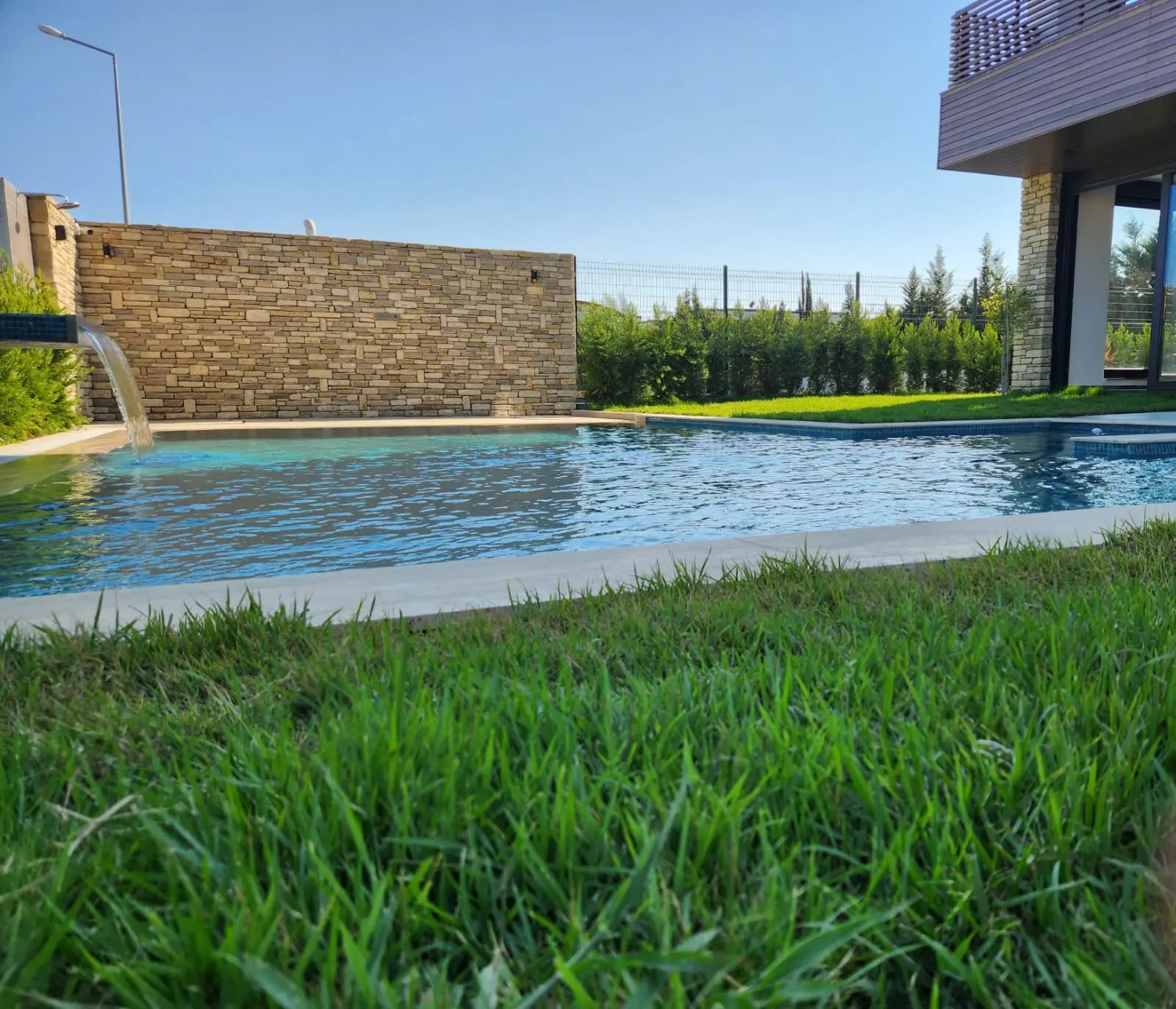 Swimming pool